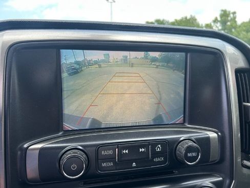Used 2018 Chevrolet Silverado 1500 LT AWD/4WD image 16