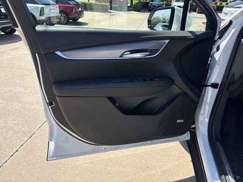 New 2026 Cadillac XT5 Luxury AWD/4WD image 11
