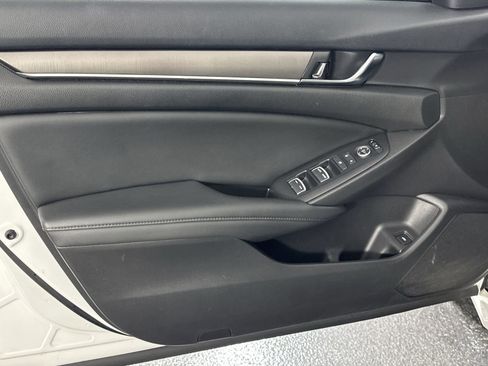 Used 2021 Honda Accord LX image 32