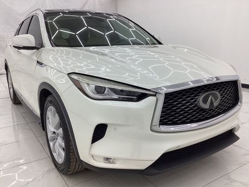 Used 2019 INFINITI QX50 Essential w/ Premium Audio Package image 3