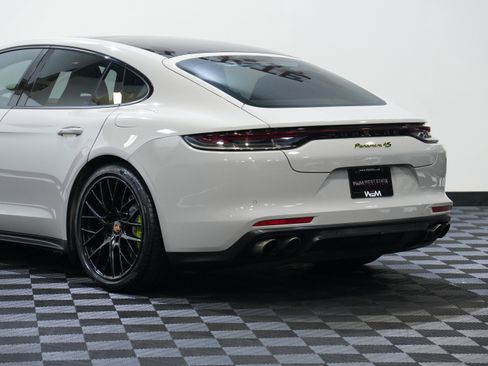 Used 2022 Porsche Panamera 4S w/ Premium Package AWD/4WD image 17