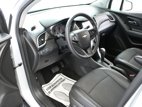 Used 2022 Chevrolet Trax LT AWD/4WD image 22
