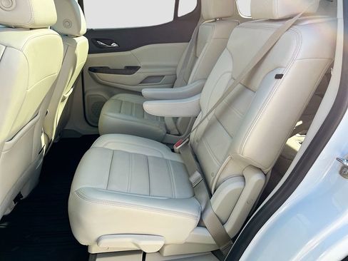 Used 2022 GMC Acadia Denali w/ Denali Ultimate Package AWD/4WD image 26