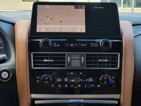 Used 2024 INFINITI QX80 Sensory image 41