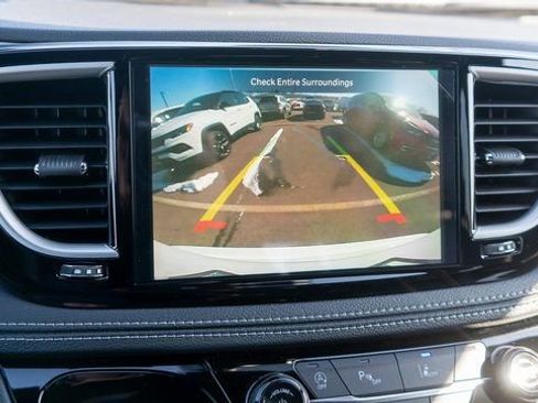 New 2026 Chrysler Pacifica Select image 23