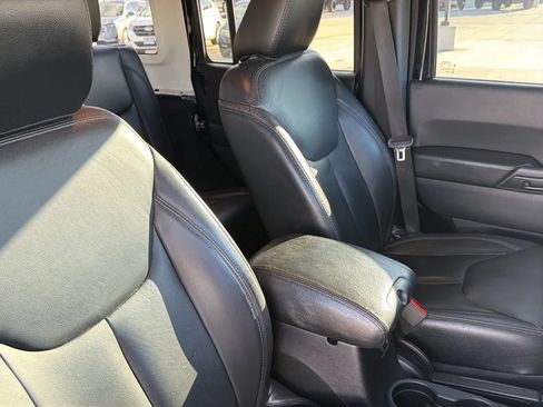 Used 2017 Jeep Wrangler Unlimited Sahara AWD/4WD image 93
