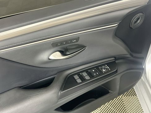Used 2020 Lexus ES 350 F Sport w/ Accessory Package FWD image 15