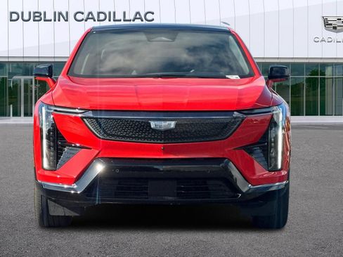 Certified 2025 Cadillac Optiq Sport 2 AWD/4WD image 9