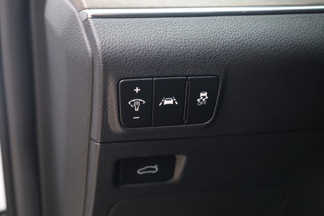 Used 2024 Kia K5 EX w/ EX Premium Package FWD image 11