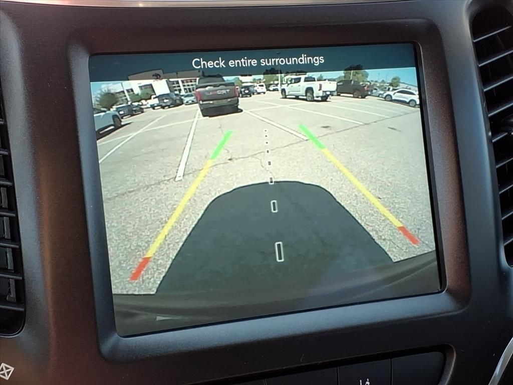 Used 2022 Jeep Cherokee Trailhawk w/ Comfort/Convenience Group AWD/4WD image 24