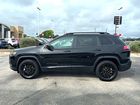 Used 2023 Jeep Cherokee Altitude Lux AWD/4WD image 5