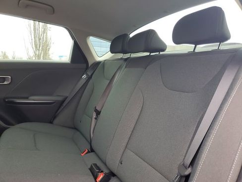 New 2025 Kia K4 LXS image 8