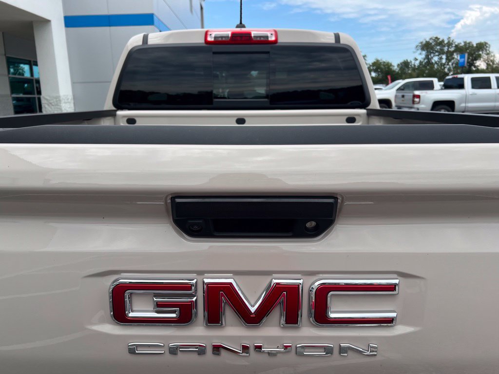 New 2026 GMC Canyon AT4 AWD/4WD image 8