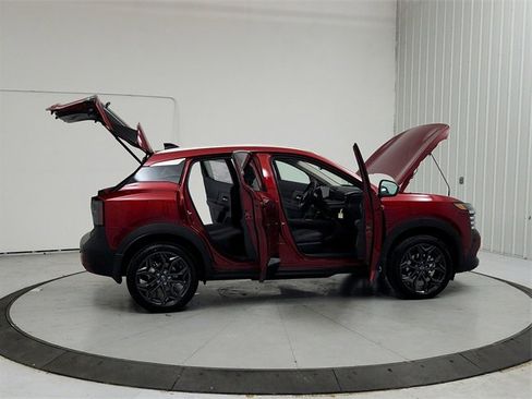 New 2026 Nissan Kicks SR w/ SR Premium Package image 16