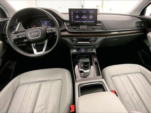 Certified 2022 Audi Q5 2.0T Premium w/ Convenience Package AWD/4WD image 12