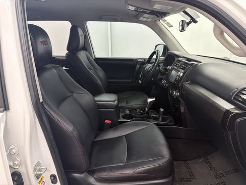 Used 2017 Toyota 4Runner TRD Pro AWD/4WD image 32