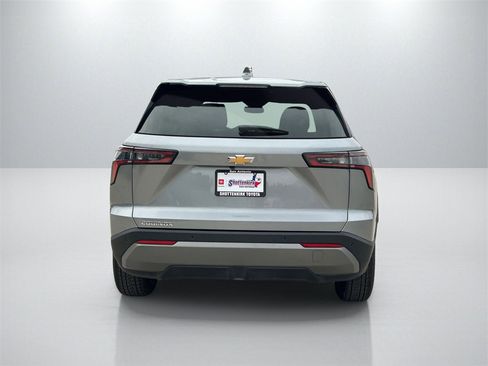 Used 2025 Chevrolet Equinox LT image 6