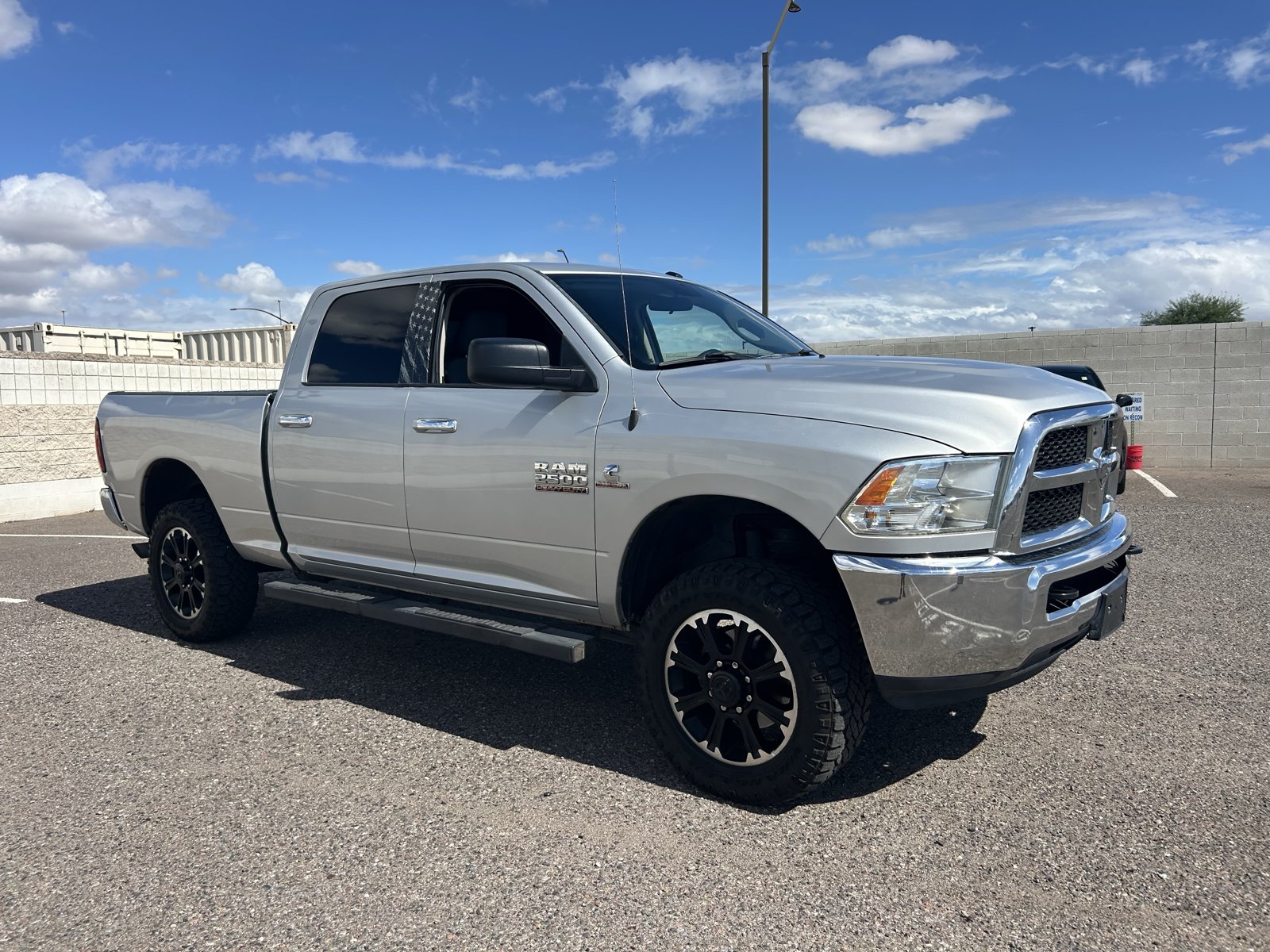 Used 2018 RAM 2500 SLT AWD/4WD image 7