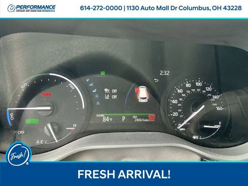 Used 2025 Toyota Sienna LE FWD image 19