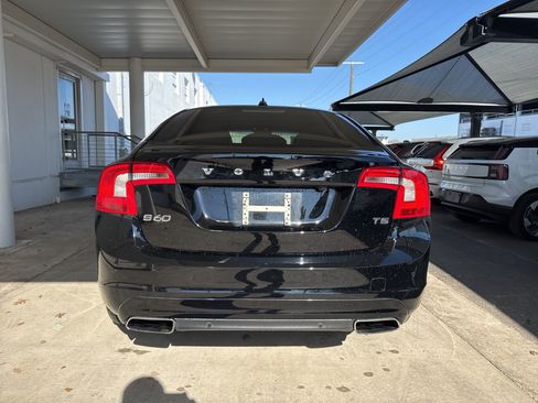 Used 2014 Volvo S60 T5 image 4