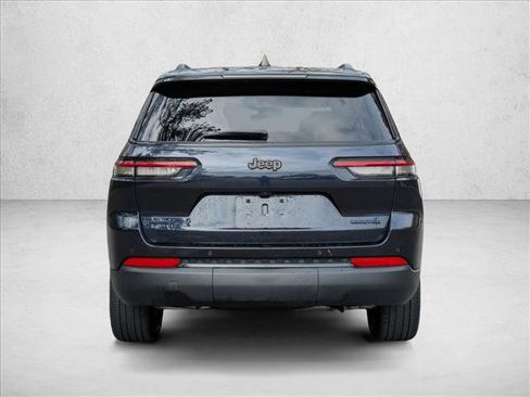 Used 2024 Jeep Grand Cherokee L Limited w/ Black Appearance Package image 7