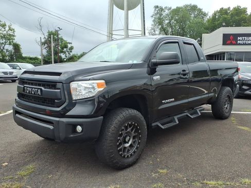 Used 2015 Toyota Tundra SR5 w/ TRD Off Road Package AWD/4WD image 8