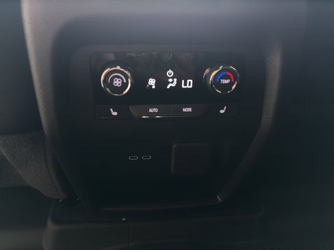 New 2026 Chevrolet Traverse RS w/ LPO, Floor Liner Package image 22