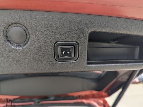 Used 2020 Chevrolet Equinox LT image 22