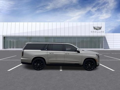 Certified 2025 Cadillac Escalade ESV Sport Platinum w/ LPO, ONYX Package AWD/4WD image 2