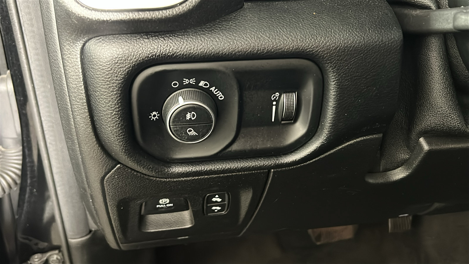 Used 2021 RAM 1500 Big Horn AWD/4WD image 23