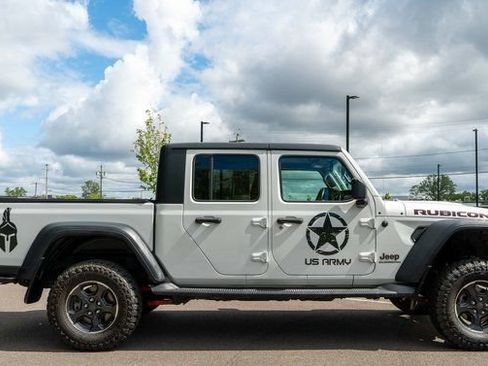 Used 2021 Jeep Gladiator Rubicon w/ Dual Top Group AWD/4WD image 5