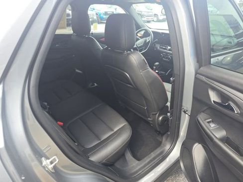 Used 2025 Chevrolet TrailBlazer RS w/ Convenience Package FWD image 36