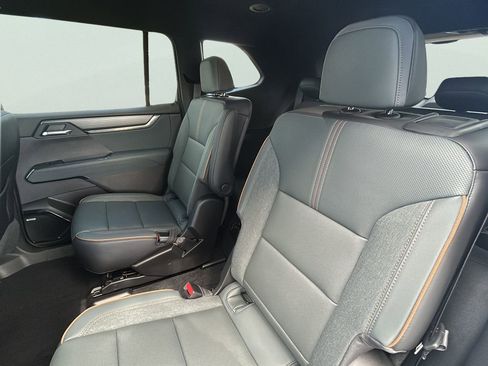 New 2026 GMC Acadia AT4 w/ Luxury Package AWD/4WD image 29