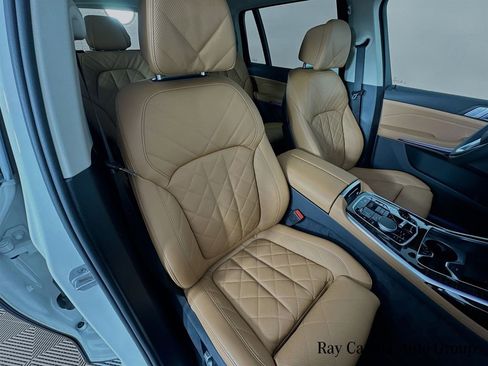 Used 2026 BMW X7 xDrive40i image 31