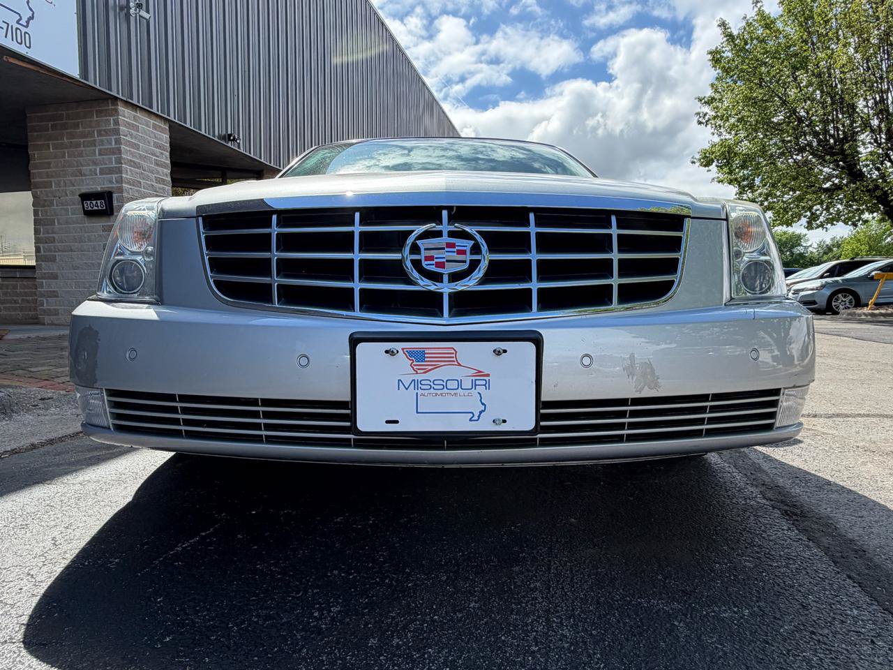 Used 2010 Cadillac DTS Luxury FWD image 12
