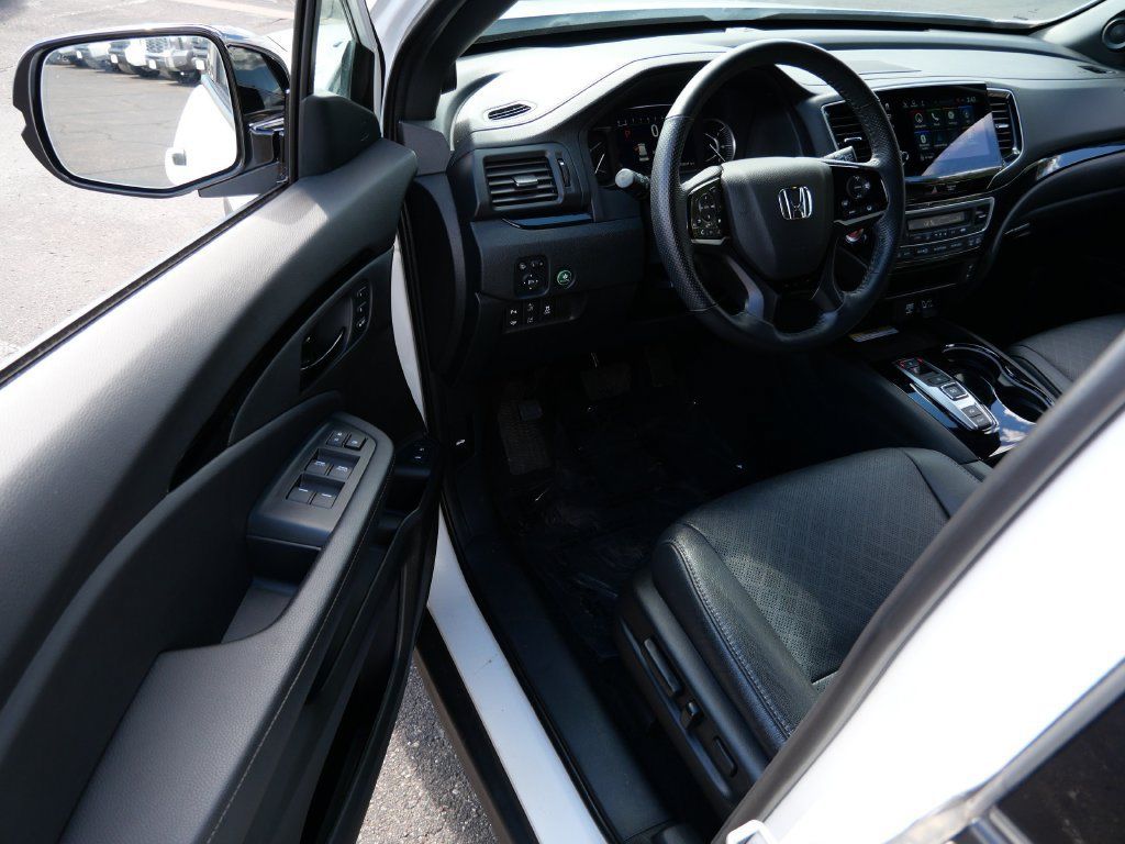Used 2023 Honda Passport Elite image 10