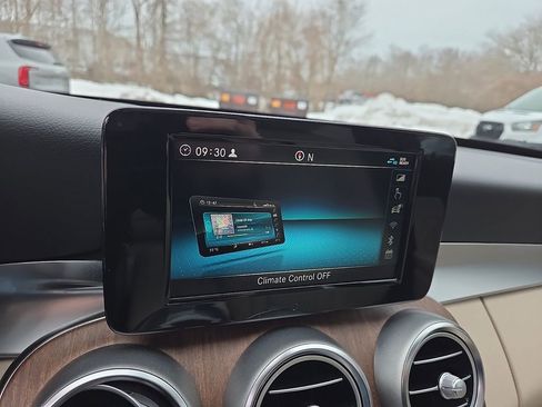 Used 2019 Mercedes-Benz C 300 4MATIC Sedan w/ Premium Package image 18