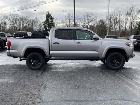 Used 2020 Toyota Tacoma SR5 image 6