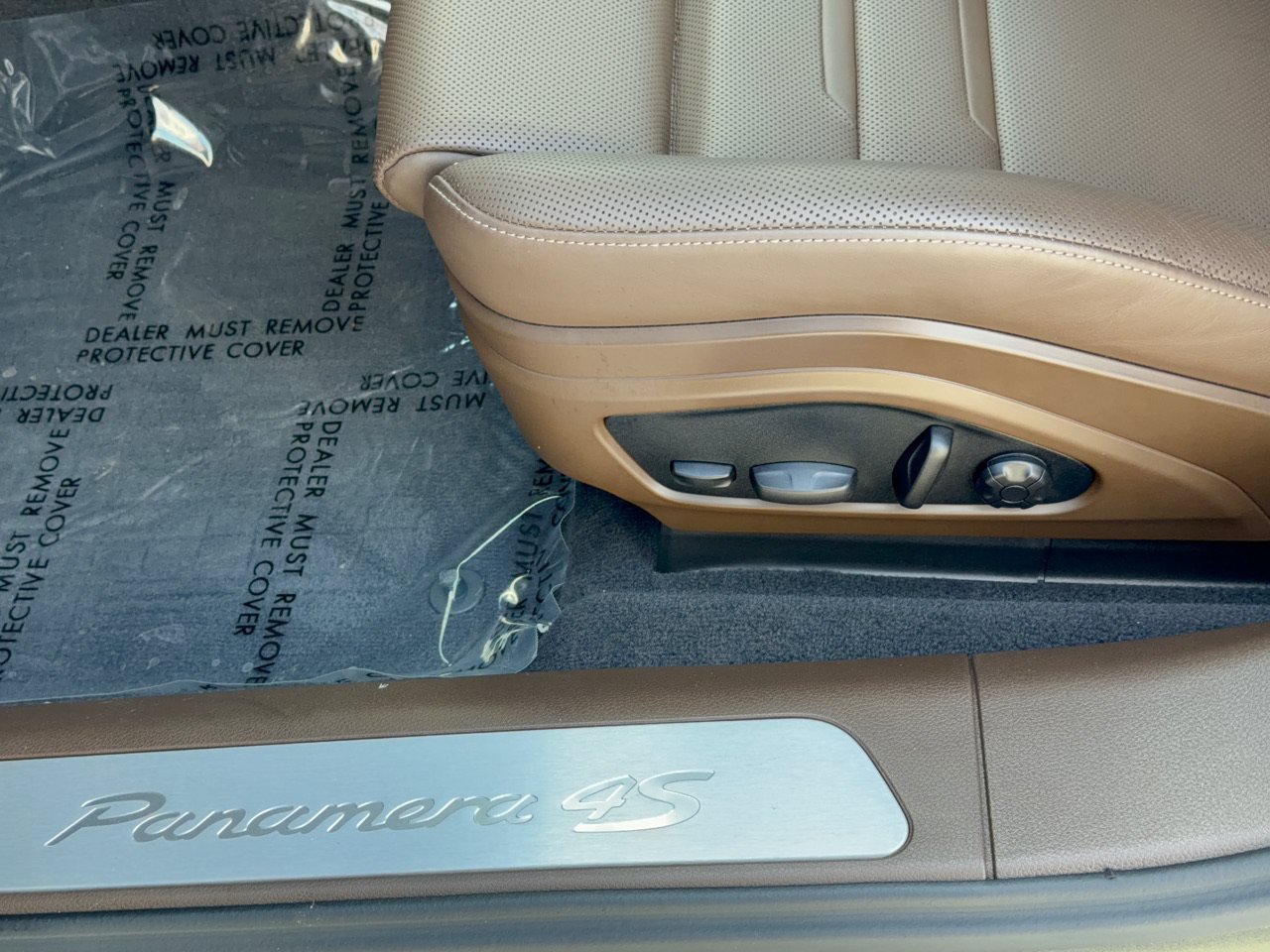 Certified 2023 Porsche Panamera 4S AWD/4WD image 16