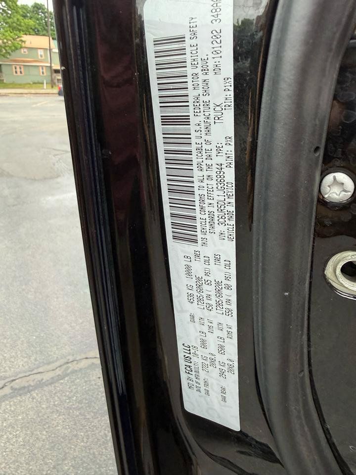 Used 2018 RAM 2500 Big Horn w/ Sport Appearance Group AWD/4WD image 15