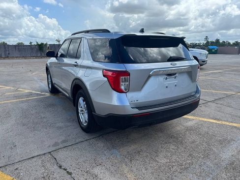 Used 2021 Ford Explorer XLT RWD image 7