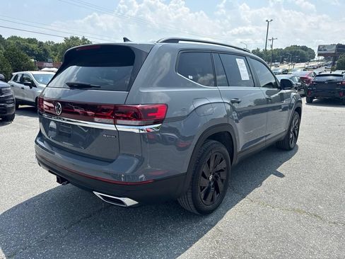 Used 2026 Volkswagen Atlas SE AWD/4WD image 3