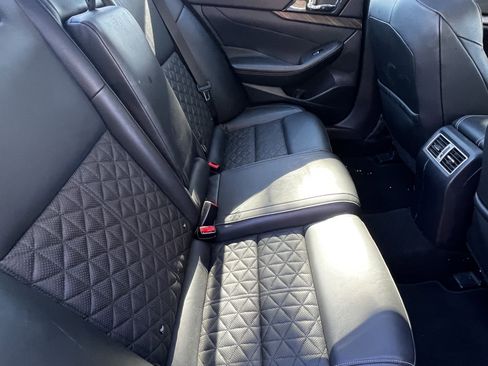 Used 2017 Nissan Maxima Platinum image 41