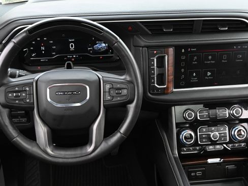 Used 2023 GMC Yukon Denali Ultimate image 14