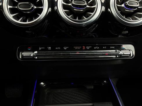 Used 2025 Mercedes-Benz GLA 250 image 30