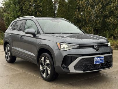 New 2025 Volkswagen Taos SE
