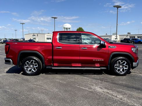 Used 2023 GMC Sierra 1500 SLT w/ SLT Premium Package AWD/4WD image 2
