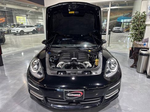 Used 2014 Porsche Panamera 4S Executive image 9