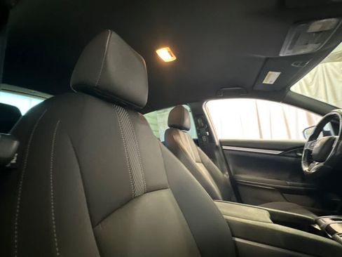 Used 2019 Honda Civic Sport image 18