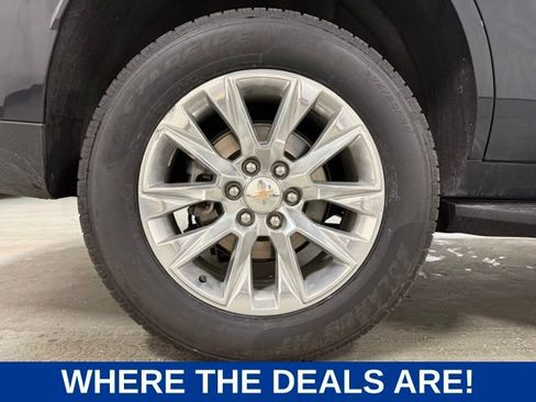 Used 2025 Chevrolet Tahoe Premier AWD/4WD image 24